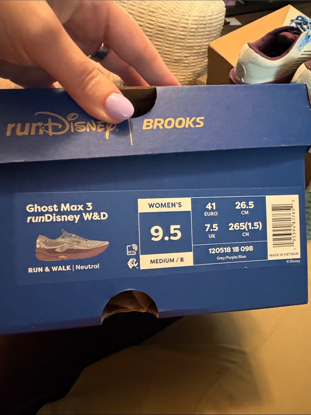 Brooks RunDisney Ghost Max 3 Wine and Dine